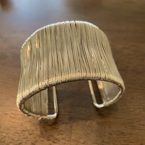 Silver colored wire bracelet